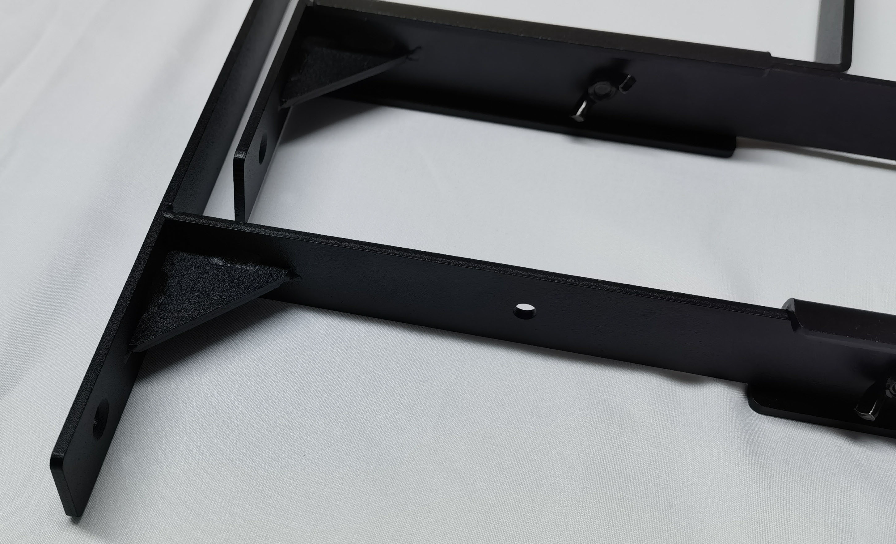 planter brackets